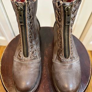 Beautiful Freebird boots.. Size 8